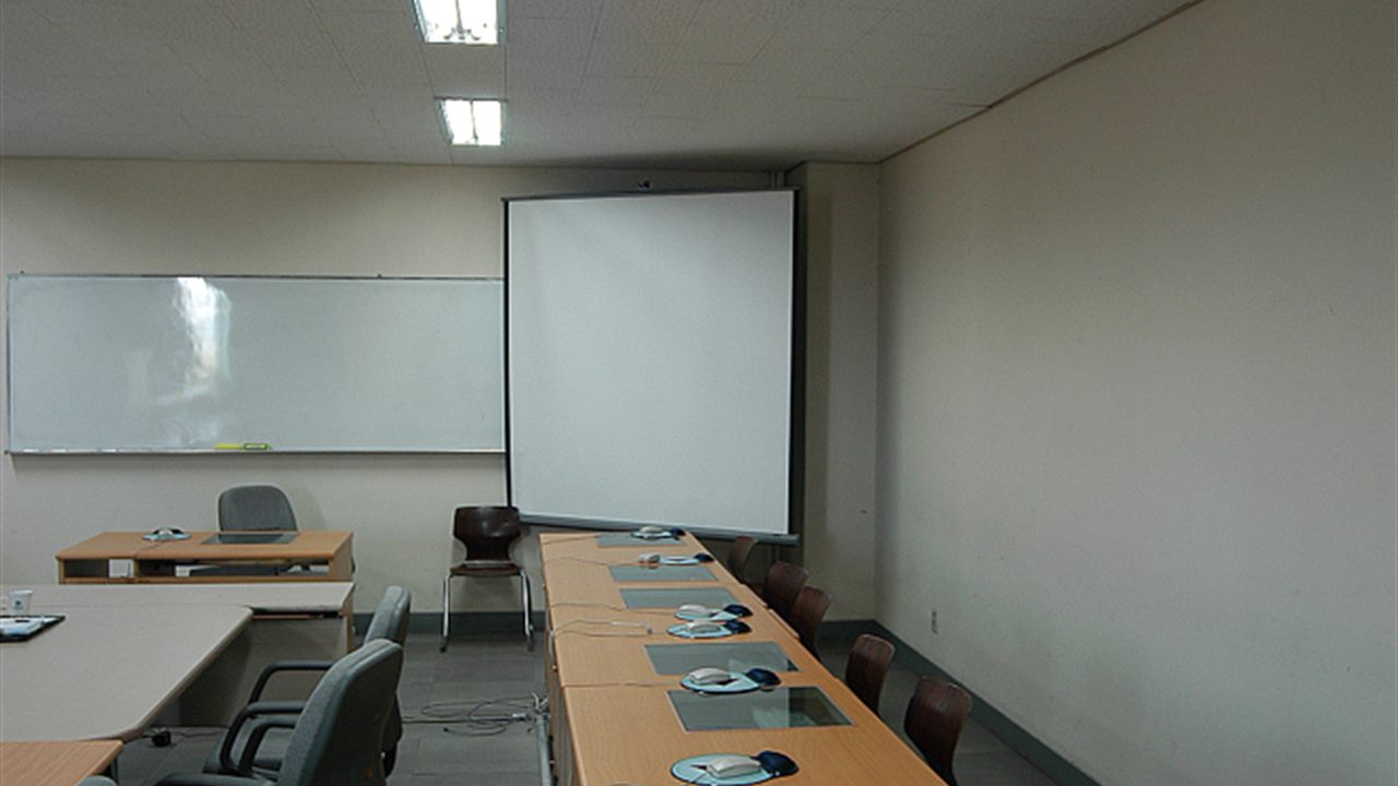 秋招与留学申请双高峰叠加,学历学位与成绩单翻译盖章进入全年常态化需求