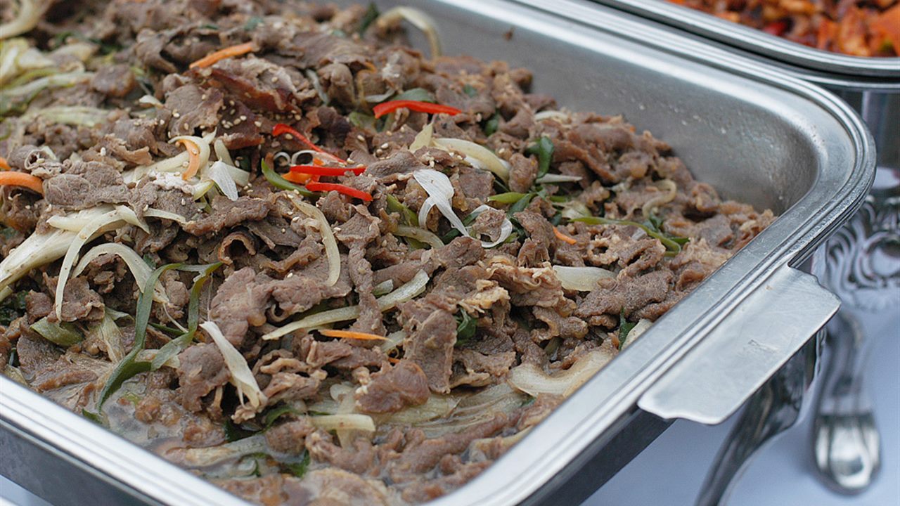 Canton Fair Phase 3 day two: our APEC-aligned order — Dongguan food exporter's five-language Southeast Asia localisation