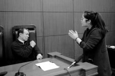 深圳翻译公司 94岁母亲告聋哑儿子 法院请手语翻译协助